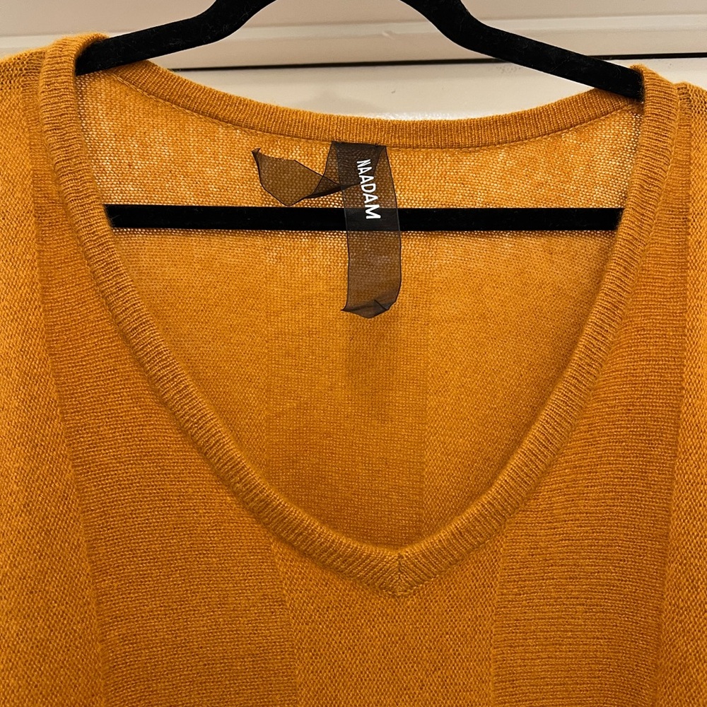 NWT NAADAM Oversized Cashmere Vneck Sweater - Sample - Picture 4 of 8